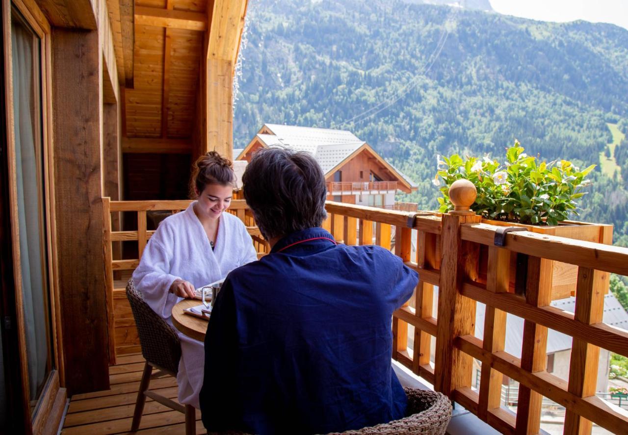 Hotel Le V De Vaujany Exterior photo