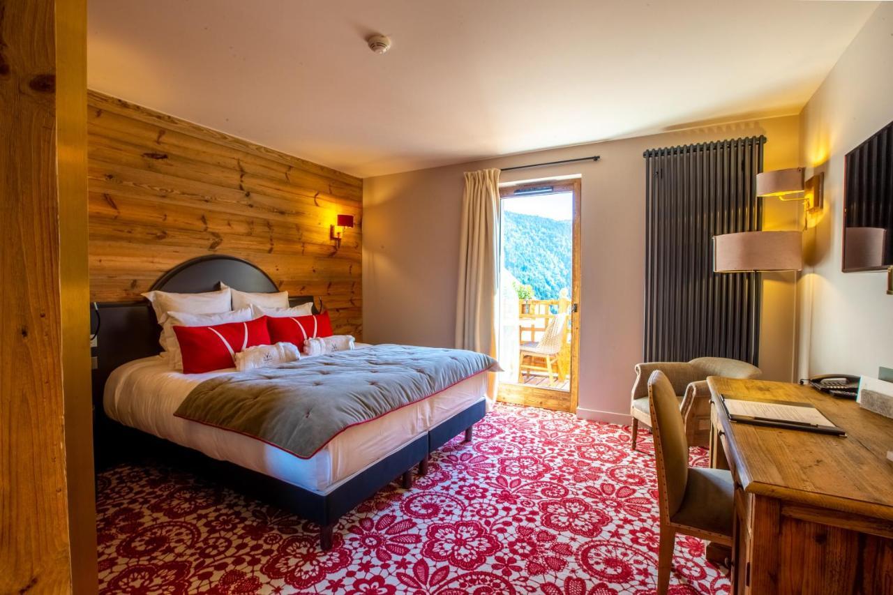 Hotel Le V De Vaujany Exterior photo