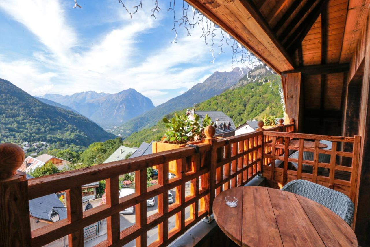 Hotel Le V De Vaujany Exterior photo